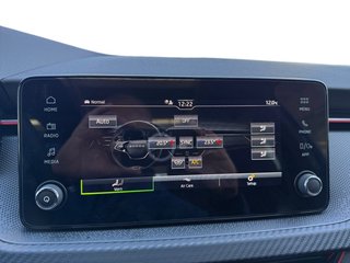 Skoda Kamiq Monte Carlo 1,5TSI DSG Matrix/Kessy/Winterp.  ** - foto 37