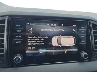 Skoda Karoq Sportline 2,0TDI DSG 4x4 aAHK/Pano/4*J.Gar/Matrix/Navi   ** - bilder 36