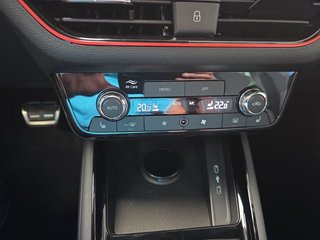 Skoda Kamiq Monte Carlo 1,5TSI DSG 4*J.Gar/AHK/18*Alu/el.Klappe  ** - foto 23