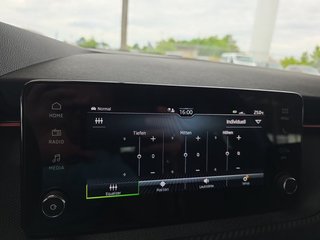 Skoda Kamiq Monte Carlo 1,5TSI DSG 4*J.Gar/AHK/18*Alu/el.Klappe  ** - foto 44