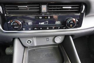 Nissan Qashqai 1,3 DIG-T Xtronic Pano/Head-Up/LED/el.Klappe  ** - bilder 18