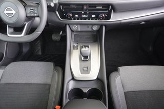 Nissan Qashqai 1,3 DIG-T Xtronic Pano/Head-Up/LED/el.Klappe  ** - bilder 19