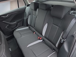 Skoda Kamiq Selection 1,5TSI Kamera/LED/Kessy/Winterp.  ** - bilder 8