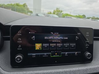 Skoda Kamiq Selection 1,0TSI DSG 16*Alu/Kessy/Kamera/2-Z.Klimaaut.  ** - bilder 22