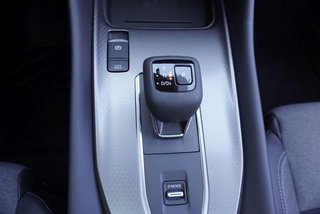 Nissan Qashqai 1,3 DIG-T Xtronic Pano/Head-Up/LED/el.Klappe  ** - bilder 23