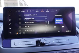 Nissan Qashqai 1,3 DIG-T Xtronic Pano/Head-Up/LED/el.Klappe  ** - bilder 24