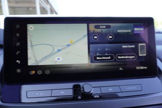 Nissan Qashqai 1,3 DIG-T Xtronic Pano/Head-Up/LED/el.Klappe  ** - bilder 25