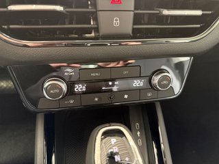 Skoda Kamiq Selection 1,0TSI DSG Kessy/Kamera/Temp/2-Z.Klimaaut.  ** - foto 17