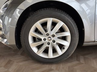 Skoda Superb Combi 1,5TSI DSG Navi/Kamera/el.Klappe/Kessy         ** - foto 9