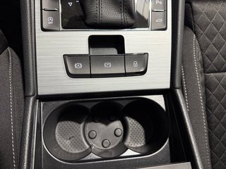 Skoda Superb Combi 1,5TSI DSG Navi/Kamera/el.Klappe/Kessy         ** - foto 17