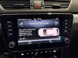 Skoda Superb Combi 1,5TSI DSG Navi/Kamera/el.Klappe/Kessy         ** - foto 27