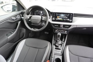 Skoda Kamiq Selection 1,5TSI DSG aAHK/Kamera/LED/Kessy/Winterp.  ** - bilder 12