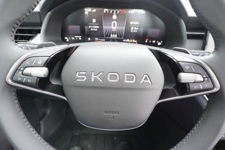 Skoda Kamiq Selection 1,5TSI DSG aAHK/Kamera/LED/Kessy/Winterp.  ** - bilder 16