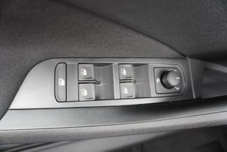 Skoda Kamiq Selection 1,5TSI DSG aAHK/Kamera/LED/Kessy/Winterp.  ** - bilder 21