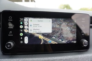 Skoda Kamiq Selection 1,5TSI DSG aAHK/Kamera/LED/Kessy/Winterp.  ** - bilder 31