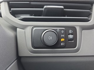 Volkswagen T7 2,0TDI 150PS Voll-LED/AHK/Kamera/Temp. ** - bilder 17