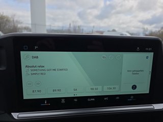 Volkswagen T7 2,0TDI 150PS Voll-LED/AHK/Kamera/Temp. ** - bilder 21