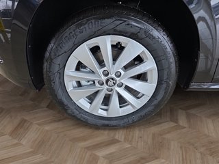 Skoda Kamiq Selection 1,0TSI DSG AHK/Kamera/LED/Kessy/Winterp.  ** - bilder 11