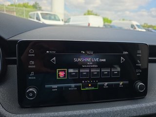 Skoda Kamiq Selection 1,0TSI DSG Kessy/Kamera/Temp/2-Z.Klimaaut.   ** - bilder 22