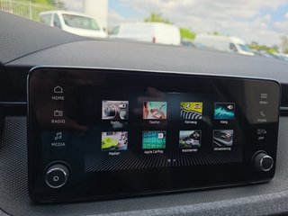 Skoda Kamiq Selection 1,0TSI DSG Kessy/Kamera/Temp/2-Z.Klimaaut.   ** - bilder 32