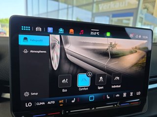 Volkswagen T-Roc R-Line 1.5 eTSI aAHK/Easy Open/Winterp.  ** - foto 37