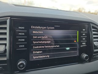 Skoda Karoq Sportline 1,5TSI DSG 4*J.Gar/Pano/aAHK/Matrix/Navi    ** - bilder 44