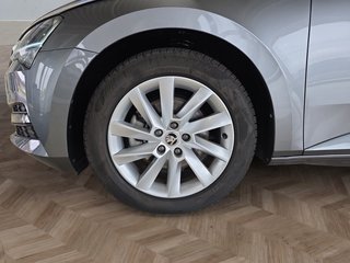 Skoda Superb Combi 1,5TSI DSG Navi/Kamera/el.Klappe/Kessy         ** - foto 9