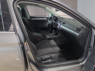 Skoda Superb Combi 1,5TSI DSG Navi/Kamera/el.Klappe/Kessy         ** - foto 10