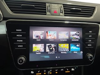 Skoda Superb Combi 1,5TSI DSG Navi/Kamera/el.Klappe/Kessy         ** - foto 34
