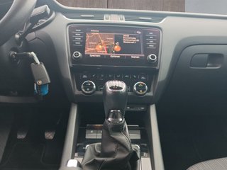 Skoda Octavia 1.4 TSI Style Navi/LED/Temp - foto 6