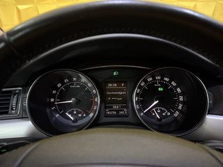 Skoda Superb Combi Ambition NAVI XENON SHZ AUT - photo 2