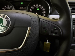 Skoda Superb Combi Ambition NAVI XENON SHZ AUT - photo 4