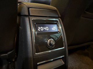Skoda Superb Combi Ambition NAVI XENON SHZ AUT - photo 8