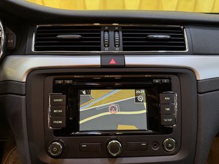 Skoda Superb Combi Ambition NAVI XENON SHZ AUT - photo 9