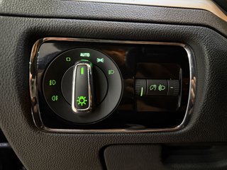 Skoda Superb Combi Ambition NAVI XENON SHZ AUT - photo 16