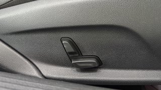 Mercedes-Benz C 300  TEMPO SHZ NAVI HEAD UP SCHALTWIPPEN CAM - photo 8