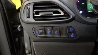 Hyundai i30 cw  AUTOMATIK ACC AHK NAVI - bilder 23