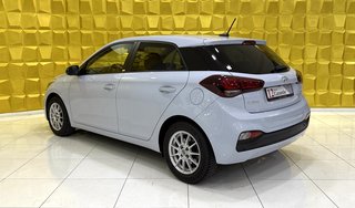 Hyundai i20 YES! KLIMA SHZ AHK CAM TEMPOMAT - foto 7