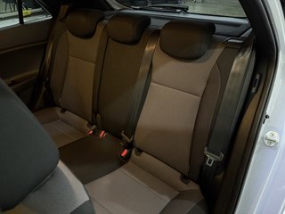 Hyundai i20 YES! KLIMA SHZ AHK CAM TEMPOMAT - foto 1