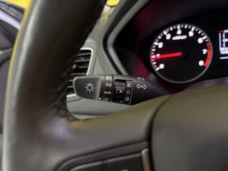 Hyundai i20 YES! KLIMA SHZ AHK CAM TEMPOMAT - foto 10