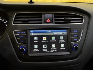 Hyundai i20 YES! KLIMA SHZ AHK CAM TEMPOMAT - foto 9