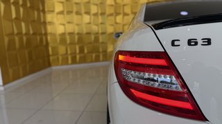 Mercedes-Benz C 63 AMG  PANO SHZ TEMPOMAT TOT WINKEL - bilder 7