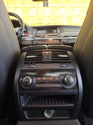 BMW M550 d xDrive  M-PAKET SHZ NAV LEDER AHK H&K - foto 3