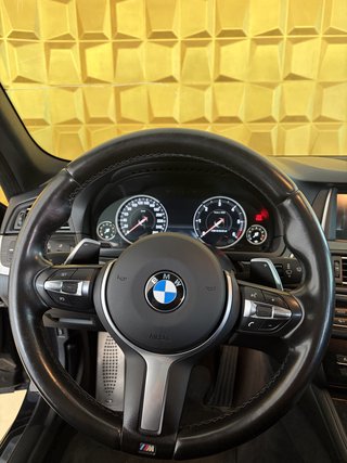 BMW M550 d xDrive  M-PAKET SHZ NAV LEDER AHK H&K - foto 9