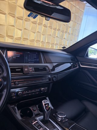 BMW M550 d xDrive  M-PAKET SHZ NAV LEDER AHK H&K - foto 23