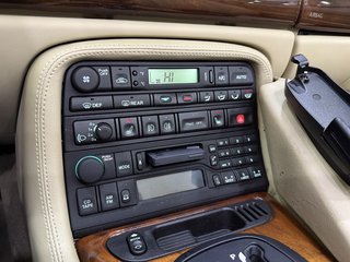 Jaguar XK8 Convertible  CABRIO SHZ 17 TSKM 2 HAND - bilder 18