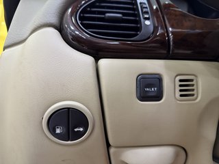 Jaguar XK8 Convertible  CABRIO SHZ 17 TSKM 2 HAND - bilder 23