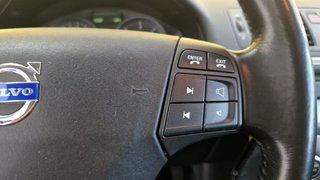 Volvo C30 2.0 D Momentum AUTOMATIK EINPARKHILFE MULTIFUNKTIONSLENKRAD - foto 9