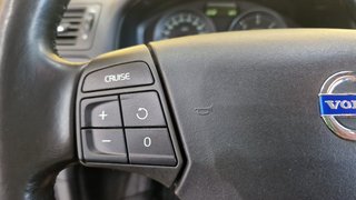 Volvo C30 2.0 D Momentum AUTOMATIK EINPARKHILFE MULTIFUNKTIONSLENKRAD - foto 8