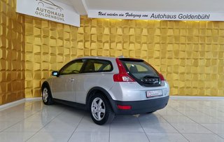 Volvo C30 2.0 D Momentum AUTOMATIK EINPARKHILFE MULTIFUNKTIONSLENKRAD - foto 8